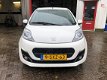 Peugeot 107 - 1.0 Active AIRCO LED ORG 78675 KM NAP O.H BOEKJES 5 DEURS NW APK 2 JAAR LUXE UITVOERIN - 1 - Thumbnail