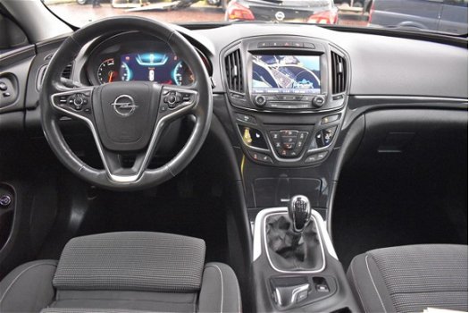 Opel Insignia - 1.6T 170PK Business+ | Navi/AGR/Xenon - 1