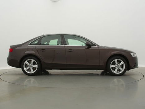 Audi A4 - 1.8 TFSI Attraction LY68168 | Automaat | Navi | Xenon | LED | Climate | Cruise | Parkeerse - 1