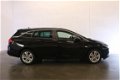 Opel Astra - 1.6 CDTI 136pk Business+ | Schuifdak | AGR | Trekhaak - 1 - Thumbnail