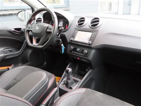 Seat Ibiza - 1.0 EcoTSI FR Connect Alcantara | 17 inch hoogglans | Navi | Xenon | Pdc v + a - 1
