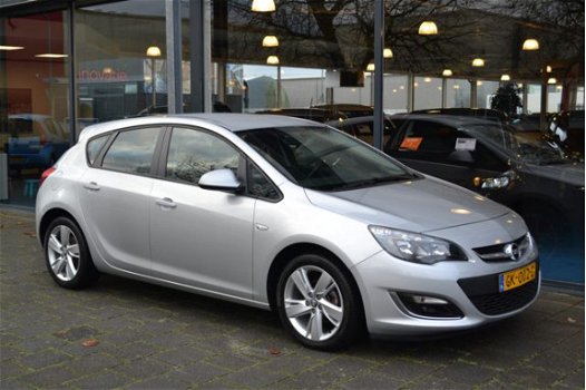 Opel Astra - 1.3 CDTi S/S Business + | Airco | Trekhaak | PDC | Cruise | - 1