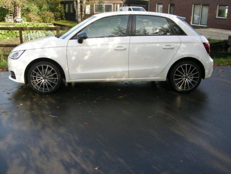 Audi A1 Sportback - 1.4 TFSI DESIGN PRO LINE PLUS Xenon en NAVI - 1