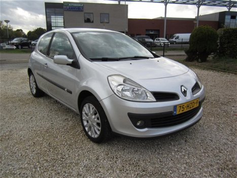 Renault Clio - 1.2-16V Collection Airco cruise trekhaak NAP - 1