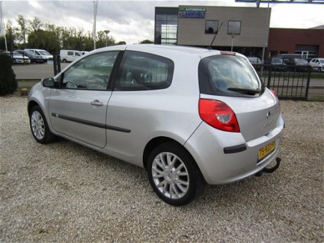 Renault Clio - 1.2-16V Collection Airco cruise trekhaak NAP - 1