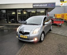 Toyota Yaris - 1.3 VVTi Executive /airco/leer/navi/2e eigenaar/lage km+nap+apk