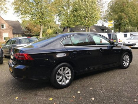 Volkswagen Passat - 1.6 TDI Business Edition R-Line Navi - 1