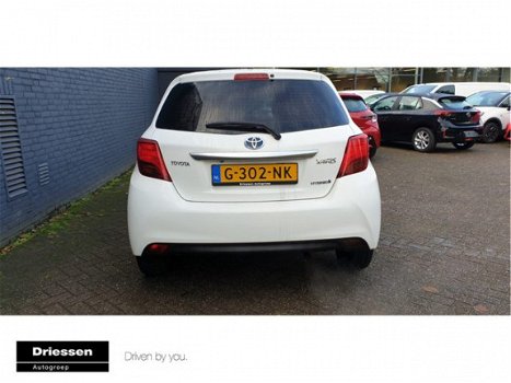 Toyota Yaris - 1.5 Hybrid Aspiration (Stoelverwarming - Navigatiesysteem - Parkeerhulpcamera) - 1