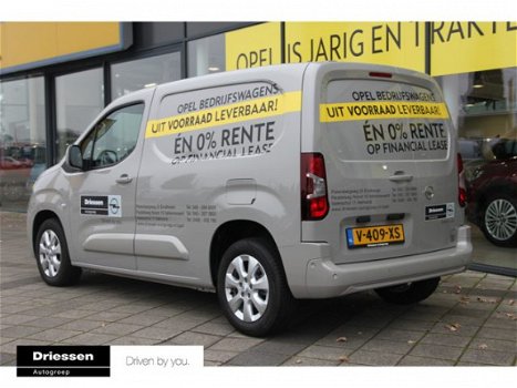 Opel Combo - 1.6 100pk L1H1 Innovation (Navigatie / Achteruitrijcamera / Laadruimte betimmering) - 1