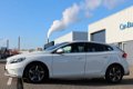 Volvo V40 - 2.0 D2 R-Design (B) + Leder + 16 inch + Cam + Navi + Pdc - 1 - Thumbnail