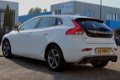 Volvo V40 - 2.0 D2 R-Design (B) + Leder + 16 inch + Cam + Navi + Pdc - 1 - Thumbnail