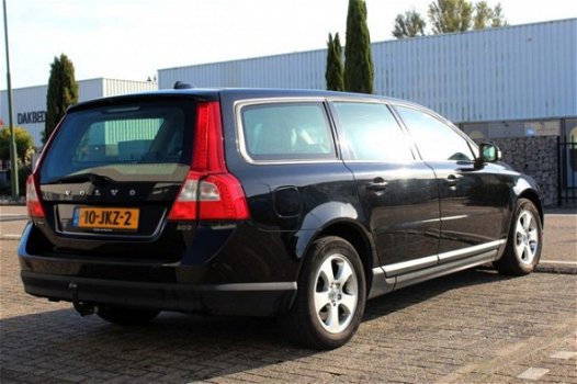 Volvo V70 - 2.0D Limited Edition + Leder + Navi + Ecc + Lmv + Pdc - 1