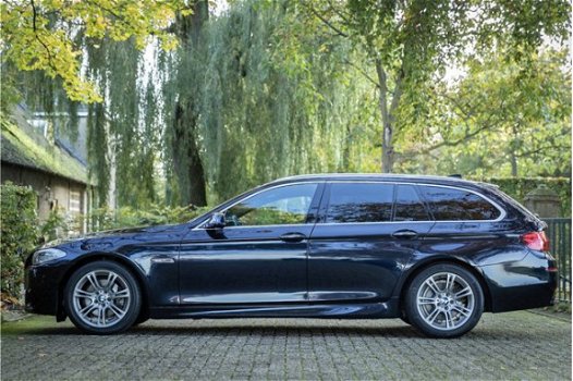 BMW 5-serie Touring - 520d High Executive M-Sport Panorama - 1