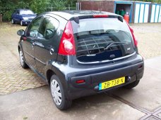 Peugeot 107 - 1.0-12V XS