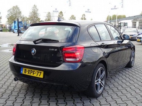 BMW 1-serie - 116d EDE Business / Navi / ECC / PDC / Eerste eigenaar - 1