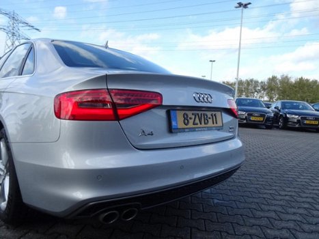 Audi A4 - 2.0 TDI ultra Sport Edition Xenon / Navi / ECC - 1