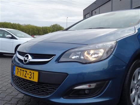 Opel Astra - 1.6 CDTi Business + / Navi / Half Leder / Eerste eigenaar - 1