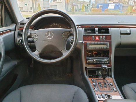 Mercedes-Benz E-klasse - E 200 CDI Classic - 1