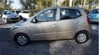 Hyundai i10 - 1.0 i-Drive hele mooie auto 42184 dkm met airco 5drs - 1 - Thumbnail