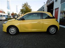 Opel ADAM - 1.4 Glam Airco, Cruise, Centr. vergr. afstand, Radio/CD stuurwielbed, APK, Lage kilomete