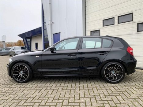 BMW 1-serie - 118i 143pk 5drs EXECUTIVE CLIMA-SPORTLEER-NAVI-LMV-XENON - 1