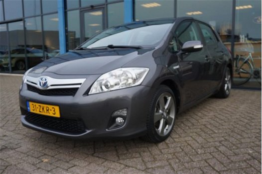 Toyota Auris - 1.8 Full Hybrid Automaat Trekhaak Climate Parkeersensoren - 1