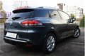 Renault Clio Estate - TCe 90 Limited Navi/ sensoren achter/ bluetooth / LM velgen - 1 - Thumbnail