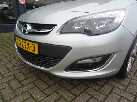 Opel Astra - 1.4T 140pk 4DRS Cosmo: NAVI - ECC - AGR STOELEN - TELEFOON - PDC - LMV 18