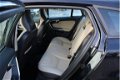 Volvo V60 - 1.6 T3 Kinetic airco, climate control, navigatie, radio cd speler, lederen interieur, cr - 1 - Thumbnail