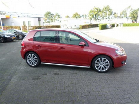 Volkswagen Golf - 2.0 TDI Highline BlueMotion - 1