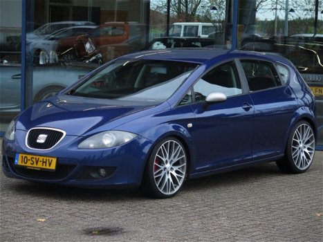 Seat Leon - 2.0 TFSI Sport-up | 185 PK | 19 INCH | SPORTSTOELEN | CRUISE CONTROL - 1