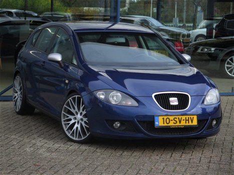 Seat Leon - 2.0 TFSI Sport-up | 185 PK | 19 INCH | SPORTSTOELEN | CRUISE CONTROL - 1