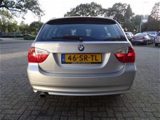 BMW 3-serie Touring - 318i High Executive, NAV, Cruise, Trekh, Onderh.historie, NAP, NL auto Inruil