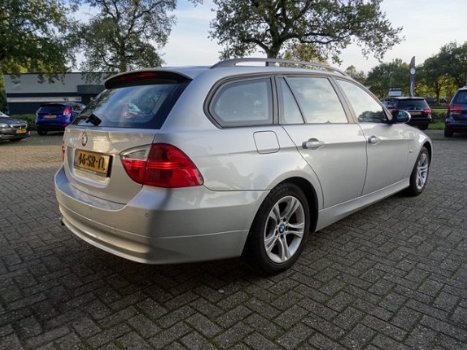 BMW 3-serie Touring - 318i High Executive, NAV, Cruise, Trekh, Onderh.historie, NAP, NL auto Inruil - 1