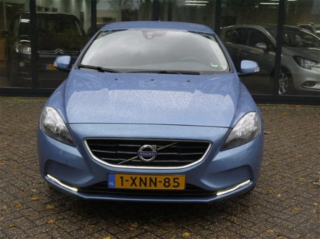 Volvo V40 - 1.6 D2 Business *Navi*ECC - 1