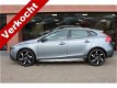 Volvo V40 Cross Country - 2.0 T3 Momentum - 1 - Thumbnail