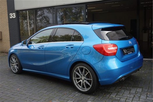 Mercedes-Benz A-klasse - A180 Urban Pano|Navi|Xenon|Camera|PDC Blauw - 1