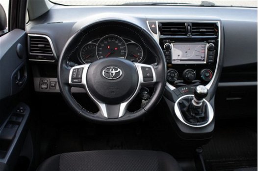 Toyota Verso S - 1.3 VVT-i Aspiration Limited | Navi | Cruise | Airco | Camera | Panodak | Lm-Velgen - 1
