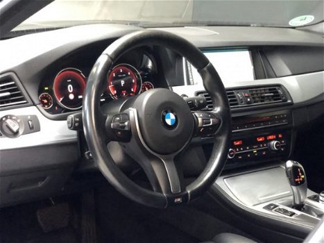 BMW 5-serie Touring - 520d I Facelift I M-Sportpakket I Digitale cockpit - 1