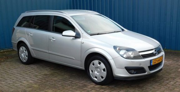 Opel Astra Wagon - 1.6 Essentia - 1