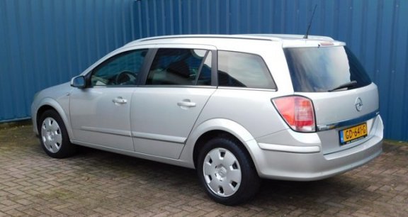 Opel Astra Wagon - 1.6 Essentia - 1