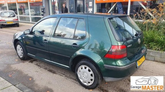 Volkswagen Golf - 1.6 - 1