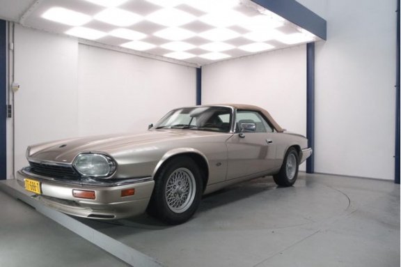 Jaguar XJS - 4.0 Convertible 225PK automaat 6 cilinder SUBLIEME STAAT - Afbeelding 2