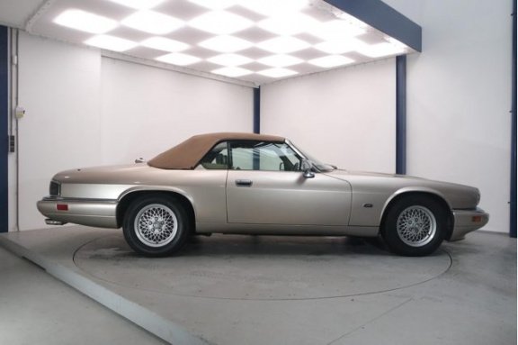 Jaguar XJS - 4.0 Convertible 225PK automaat 6 cilinder SUBLIEME STAAT - Afbeelding 6