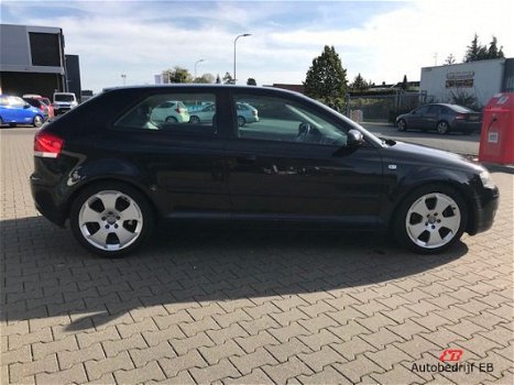 Audi A3 - 2.0 FSI Ambition - 1