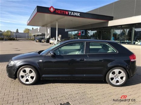 Audi A3 - 2.0 FSI Ambition - 1