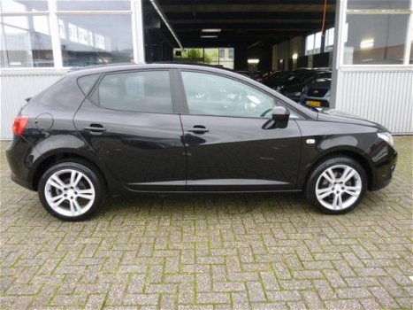 Seat Ibiza - 1.6 Sport-up LEDER/NAVI/5DRS - 1