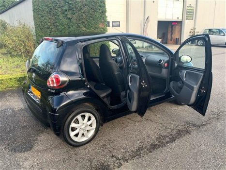 Toyota Aygo - Nap 5 deurs Airco 1.0-12V Comfort - 1