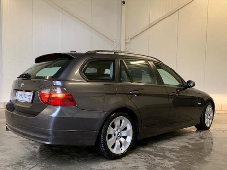 BMW 3-serie Touring - 320i Executive Leer-Xenon-Navi-pdc-cruise-etc - 1