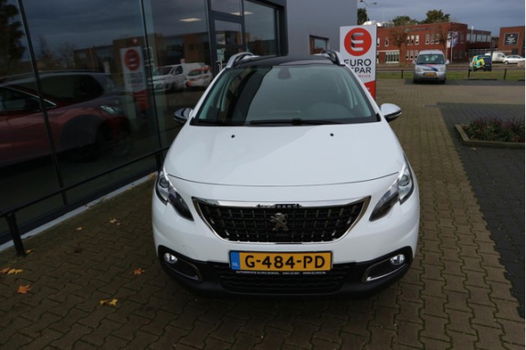 Peugeot 2008 - 1.2 PureTech Style 110PK VOLAUTOMAAT PANORAMA PDC CLIMA - 1